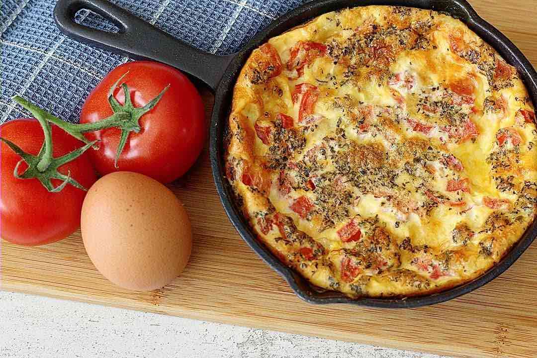 Caprese omelet uit de oven (low FODMAP, glutenvrij en lactosevrij)